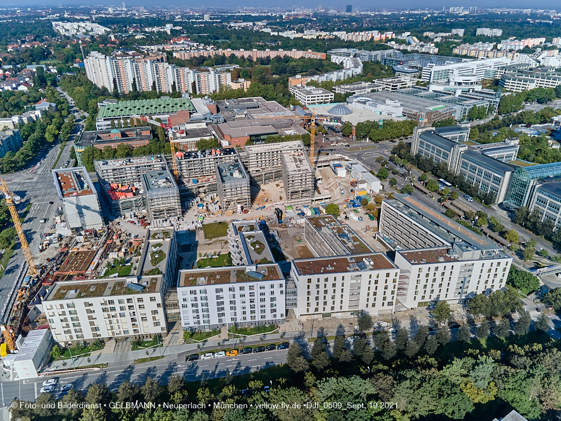 19.09.2021 - Perlach Plaza und Umgebung in Neuperlach 